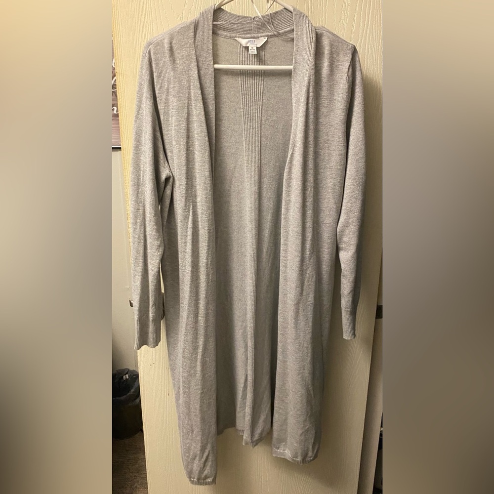 Time & Tru Women’s Grey Cardigan